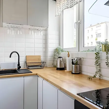 Leisure Central Zlota Lovely 2 Bedroom Varsavia