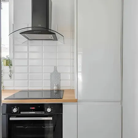 Leisure Central Zlota Lovely 2 Bedroom Warsaw
