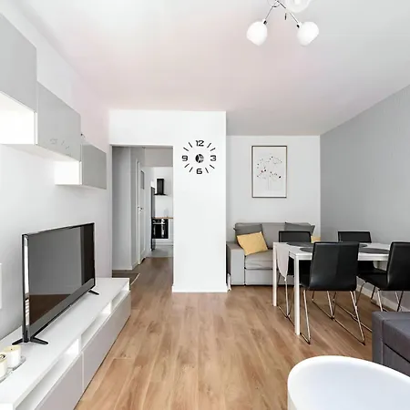 Leisure Central Zlota Lovely 2 Bedroom Apartment Warsaw