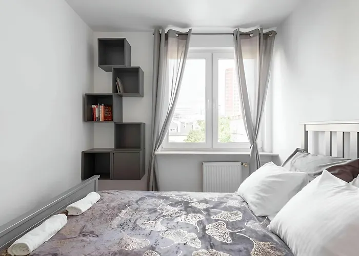 Leisure Zlota Lovely 2 Bedroom Apartament Warszawa