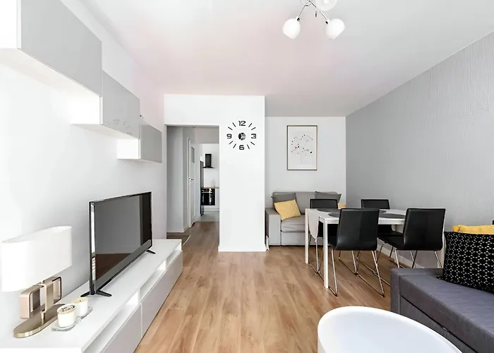 Leisure Zlota Lovely 2 Bedroom شقة وارسو