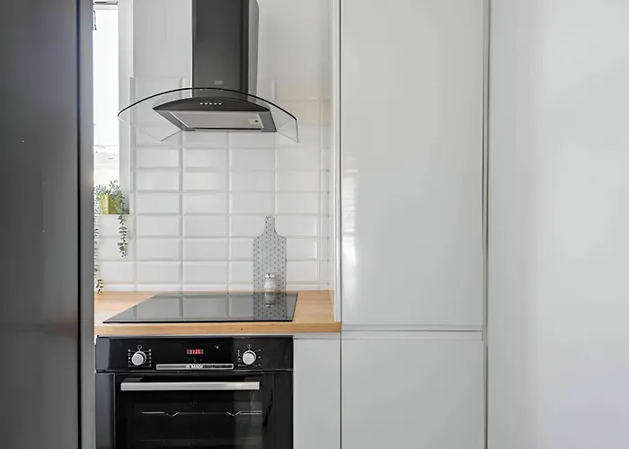 Leisure Zlota Lovely 2 Bedroom Warszawa